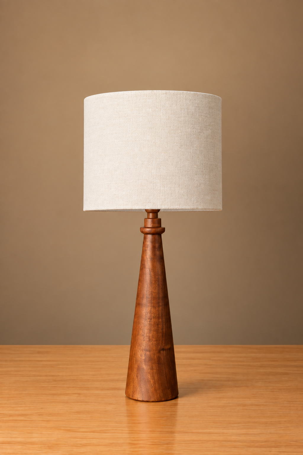 The Everest - Polished with Barrel Shade, Off white